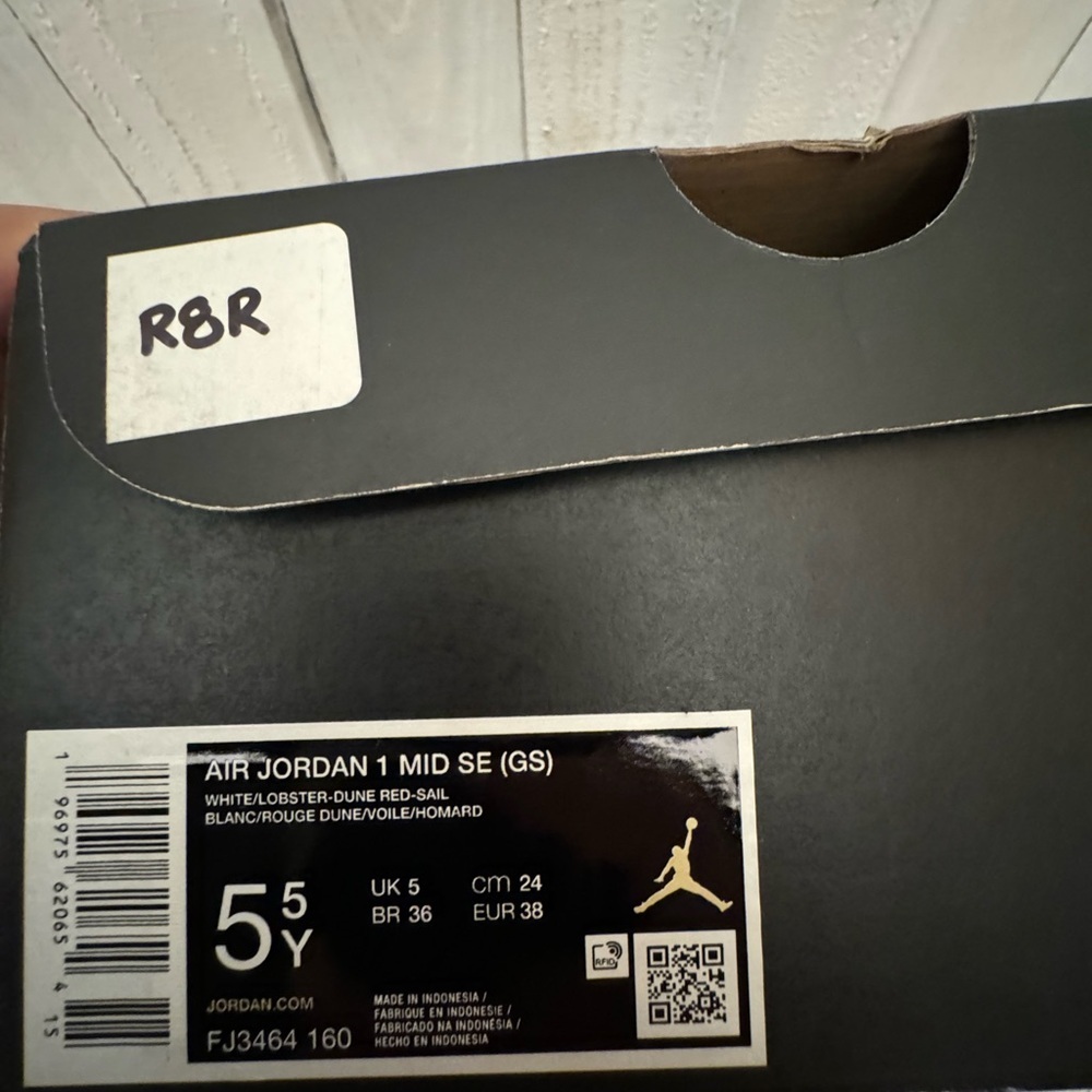 Air Jordan 1 Mid SE - Lobsters - Basketball Shoes Size - 5.5Y / 7W - Picture 11 of 11